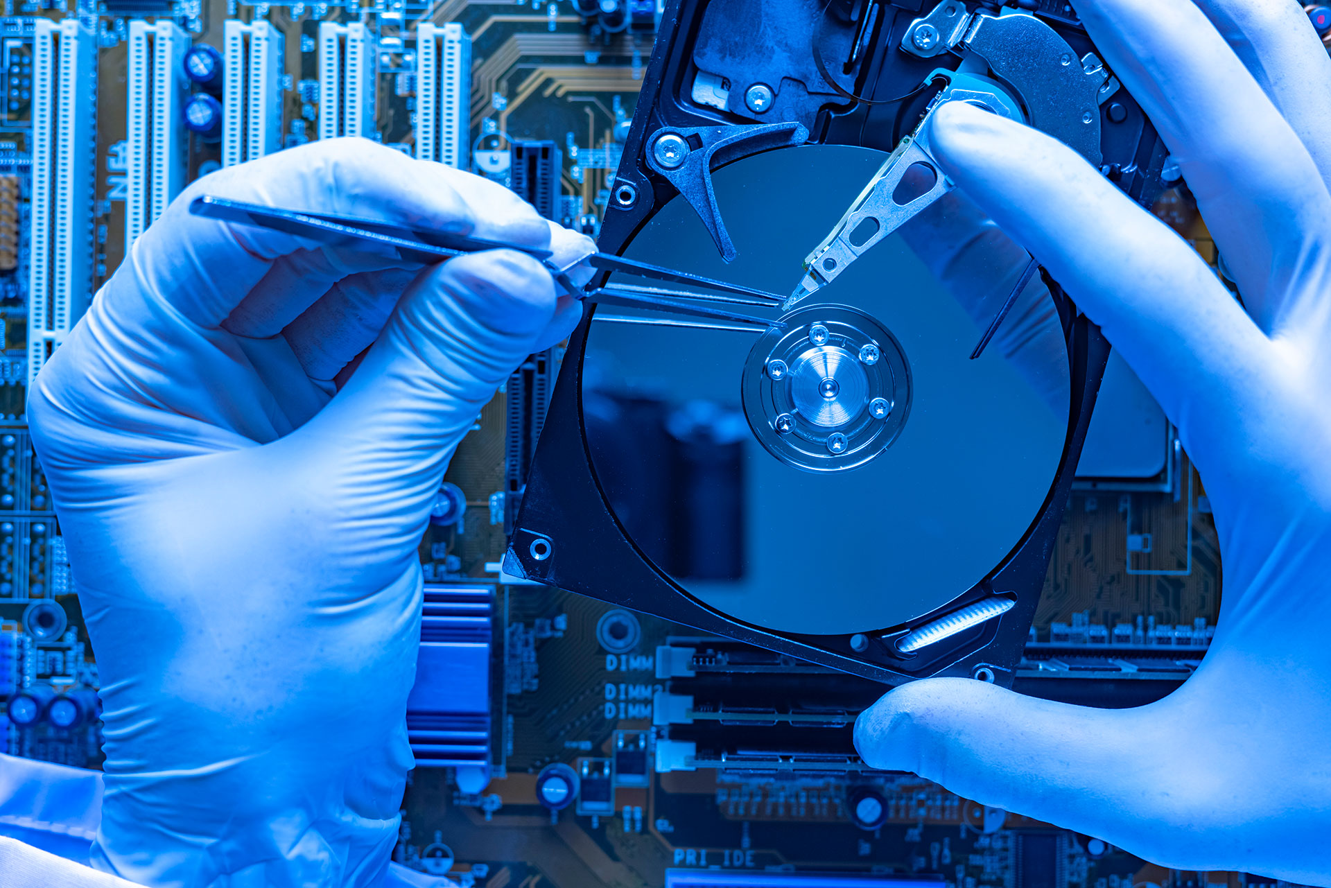 Clean Room Hard Drive Recovery Denver - Golden Data Recovery professional service in Colorado
